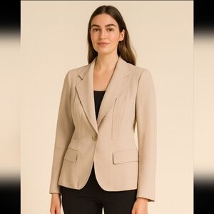 MaxMara Beige Tan 100% Virgin Wool Blazer Made In Italy Size 6 Academia